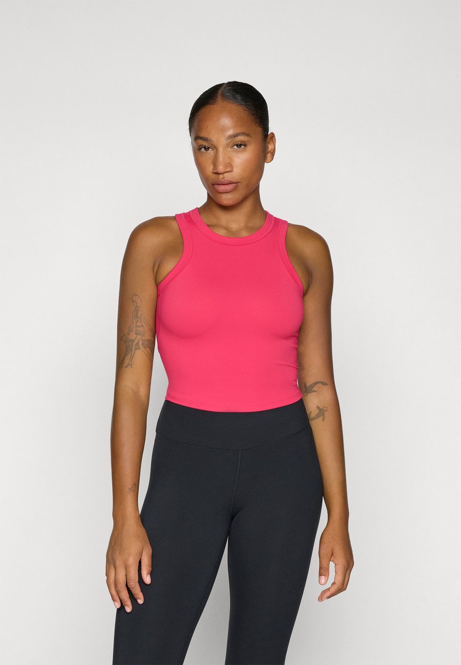 Топ Nike Performance ONE FITTED CROP TANK, Rush Pink/Pink
Топ Nike Performance ONE FITTED CROP TANK, Rush Pink/Pink