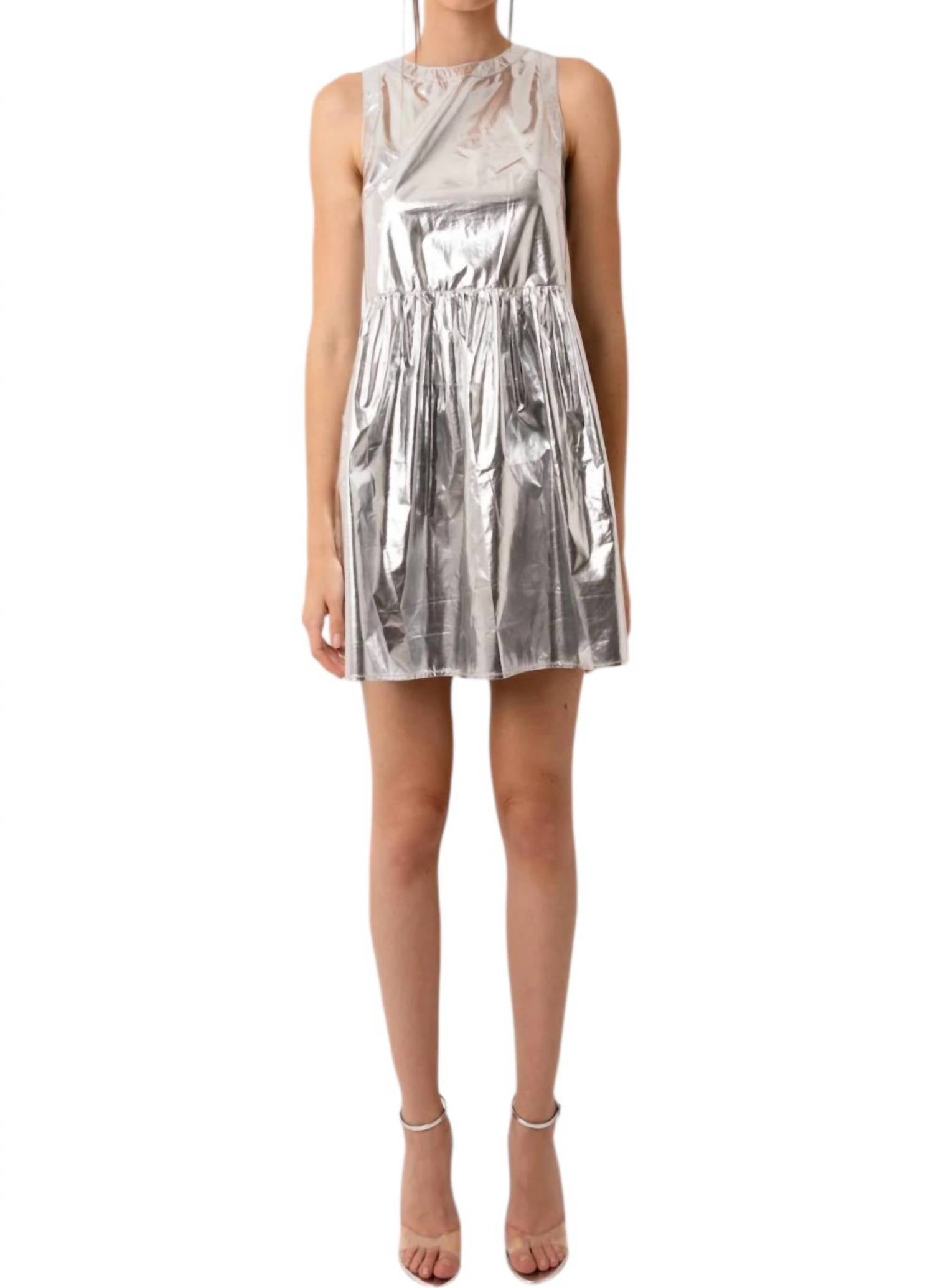Платье Baby Doll в серебристом цвете AMYLYNN, серебряный
Платье Baby Doll в серебристом цвете AMYLYNN, серебряный