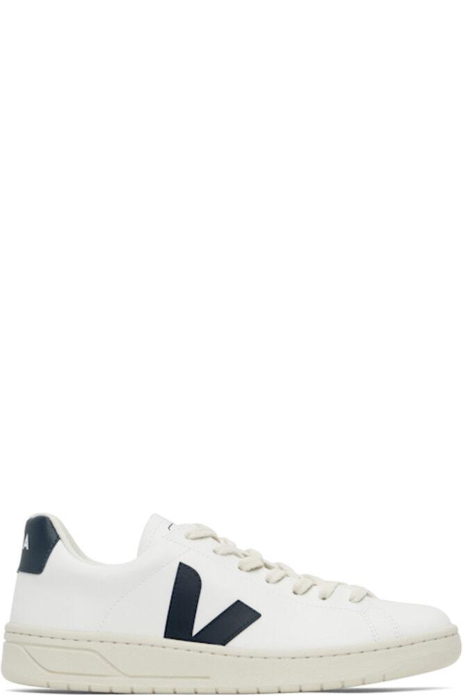 Белые кроссовки Urca CWL VEJA
Белые кроссовки Urca CWL VEJA