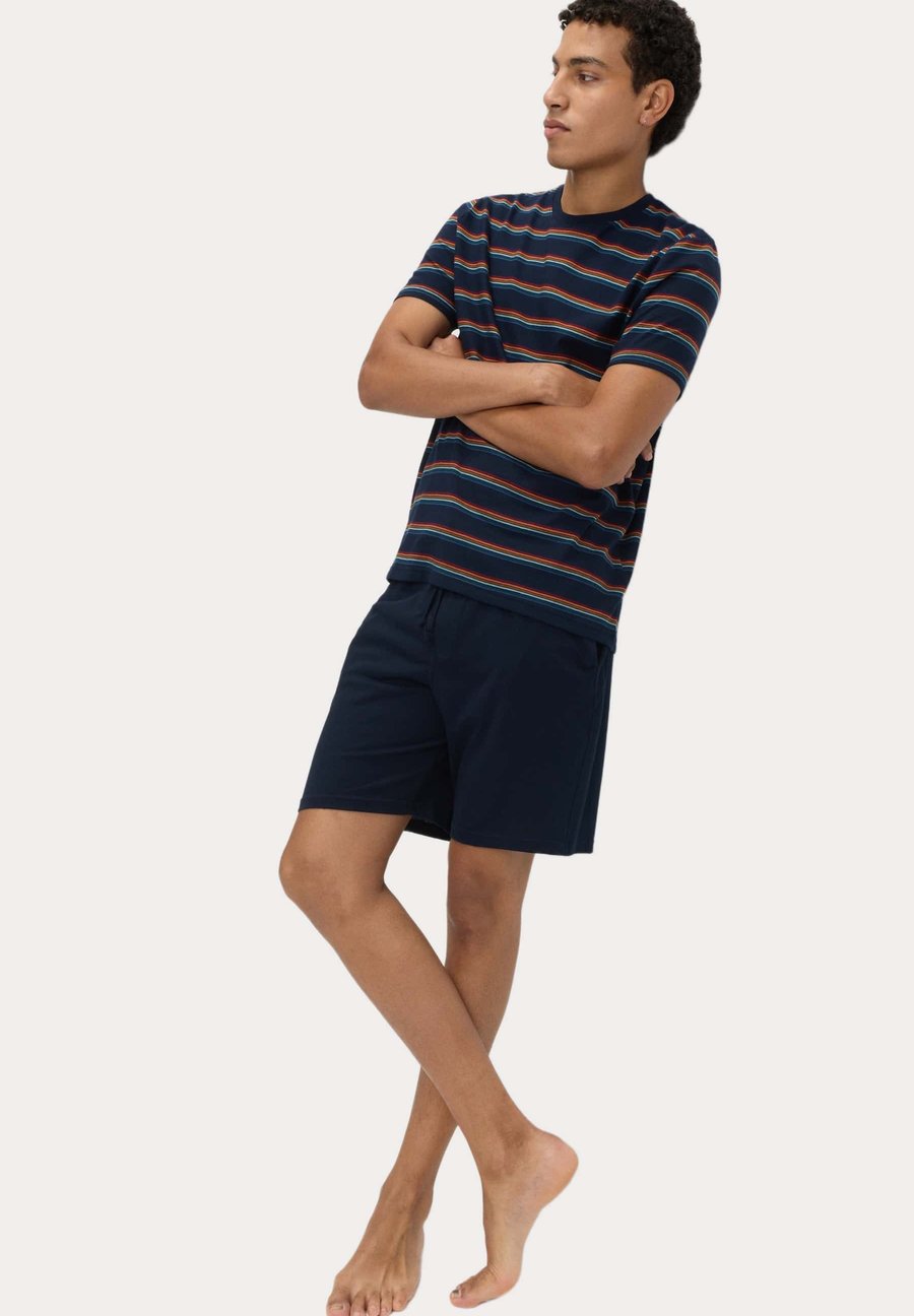 Пижамный комплект Marks & Spencer RAINBOW STRIPE SET, Navy Mix/Mottled Dark Blue
Пижамный комплект Marks & Spencer RAINBOW STRIPE SET, Navy Mix/Mottled Dark Blue