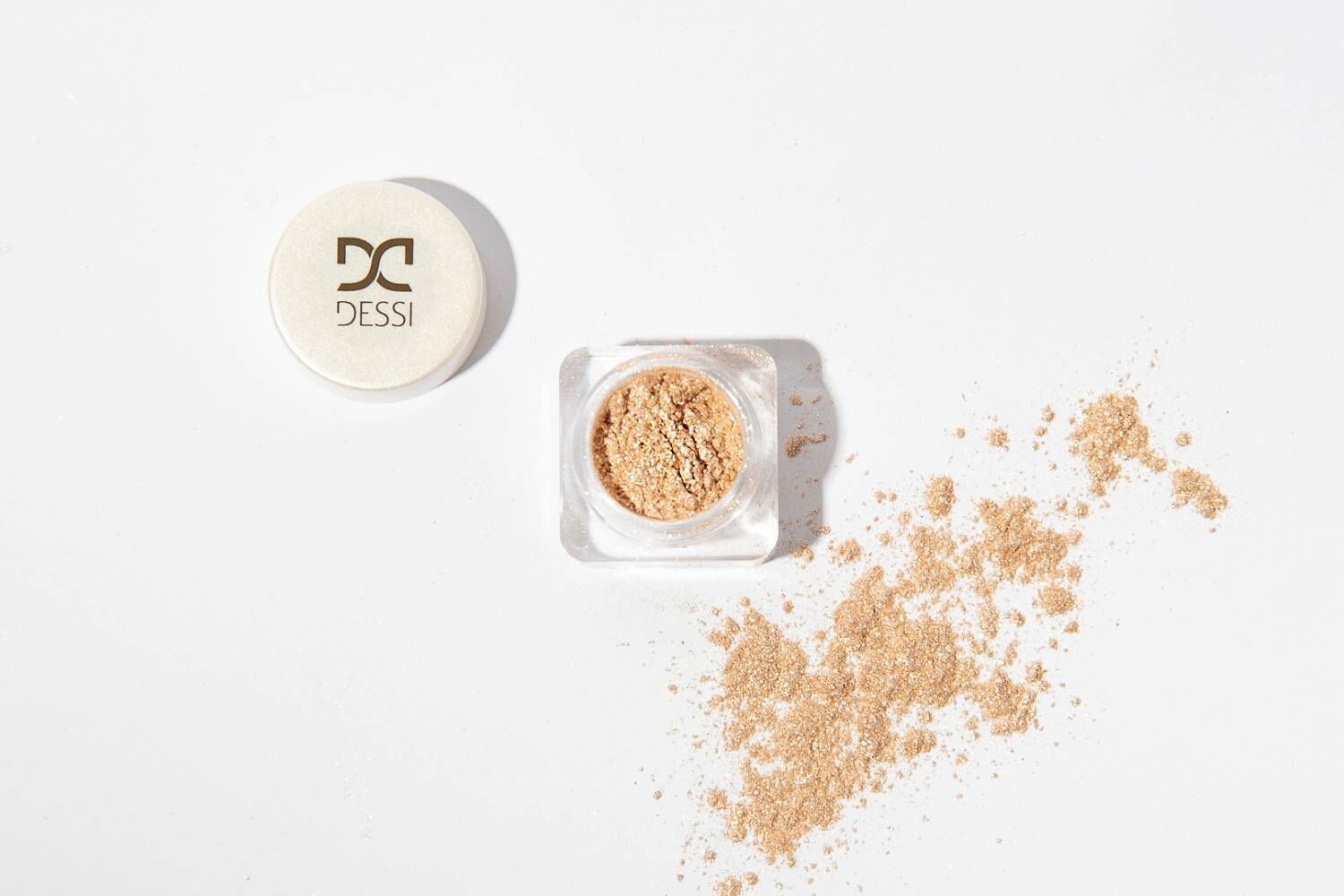 Пигмент век Dessi Cosmetics, 02 Stardust 
Пигмент век Dessi Cosmetics, 02 Stardust