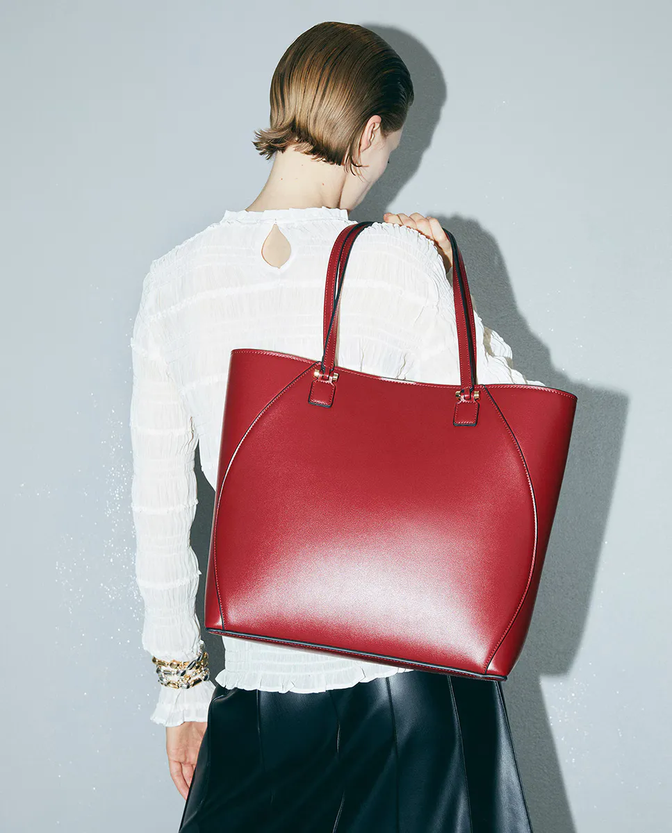 Сумка с изгибами Sfera, красный
Сумка с изгибами Sfera, красный