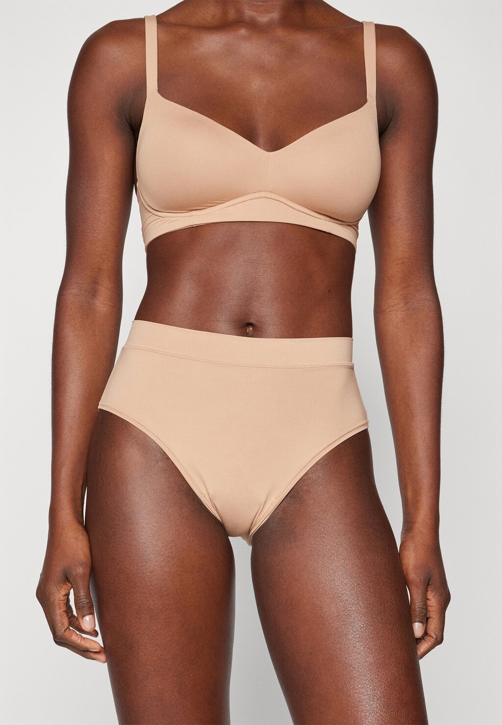 Трусы RETRO PANTS, UNIQUE MICRO Schiesser, бежевый
Трусы RETRO PANTS, UNIQUE MICRO Schiesser, бежевый