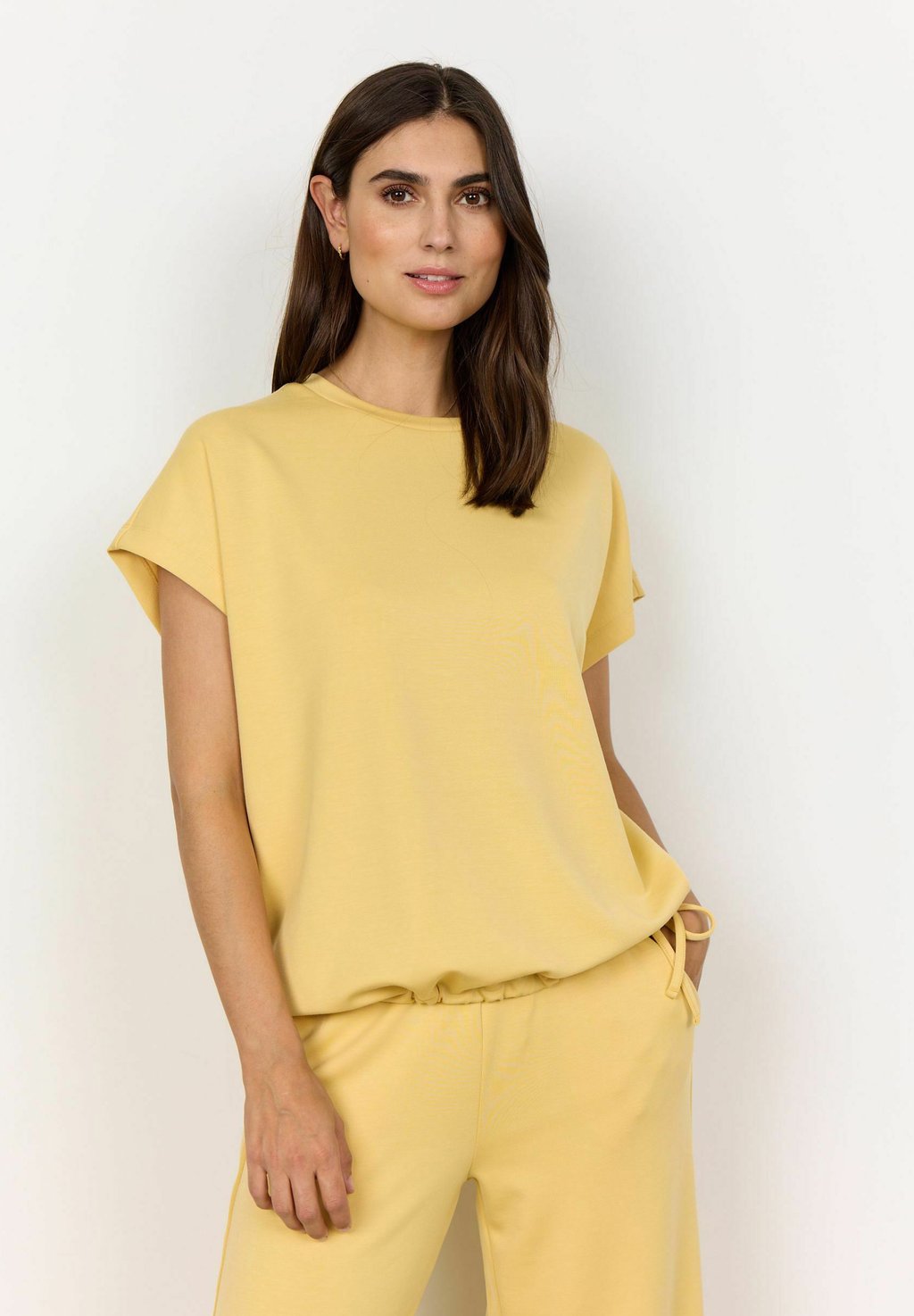 Базовая футболка SC-BANU 169 Soyaconcept, желтый
Базовая футболка SC-BANU 169 Soyaconcept, желтый