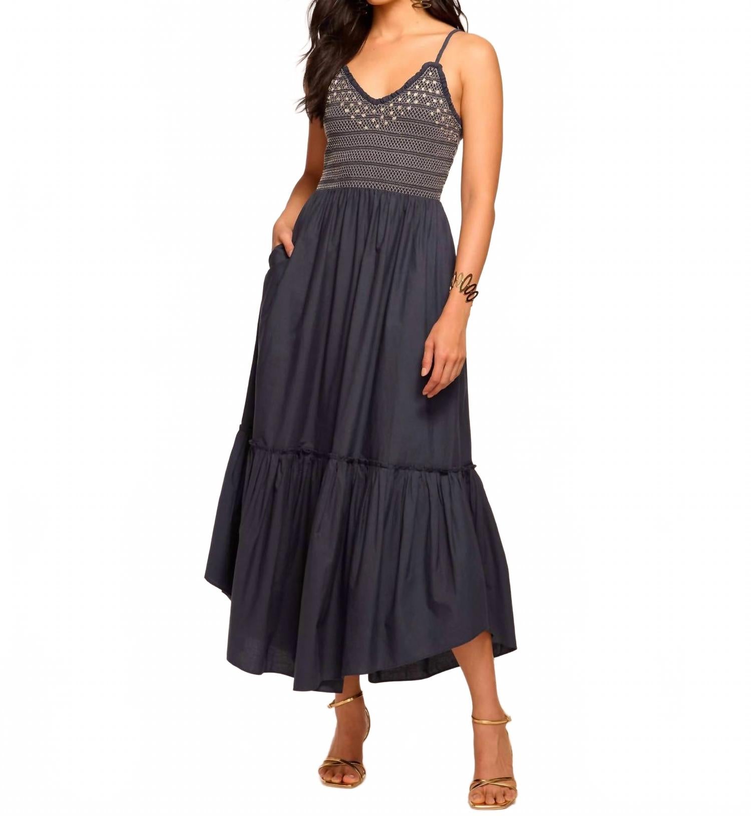 Люсия Миди платье в весеннем синем Ramy Brook
Люсия Миди платье в весеннем синем Ramy Brook