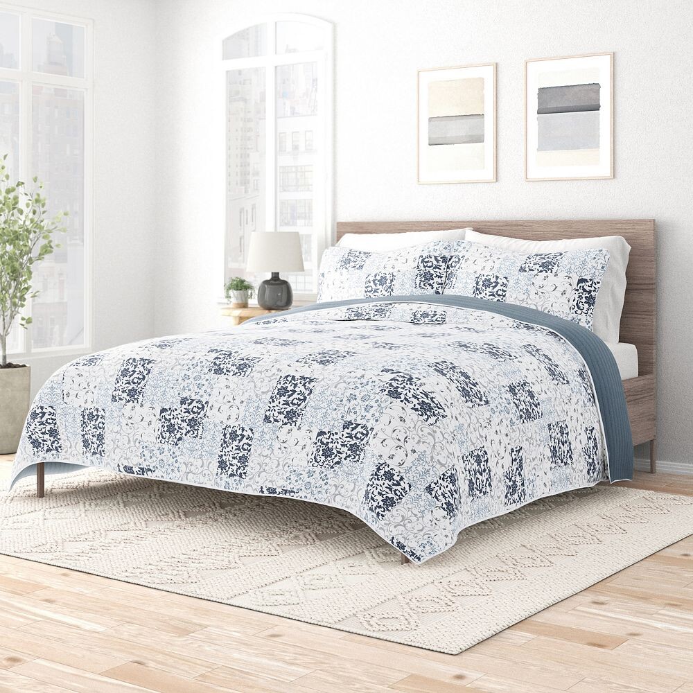Двусторонний комплект одеял Urban Loft из 3 предметов для кроватей размера «king-size» и «queen-size», цвет Patchwork Dusk Blue
Двусторонний комплект одеял Urban Loft из 3 предметов для кроватей размера «king-size» и «queen-size», цвет Patchwork Dusk Blue