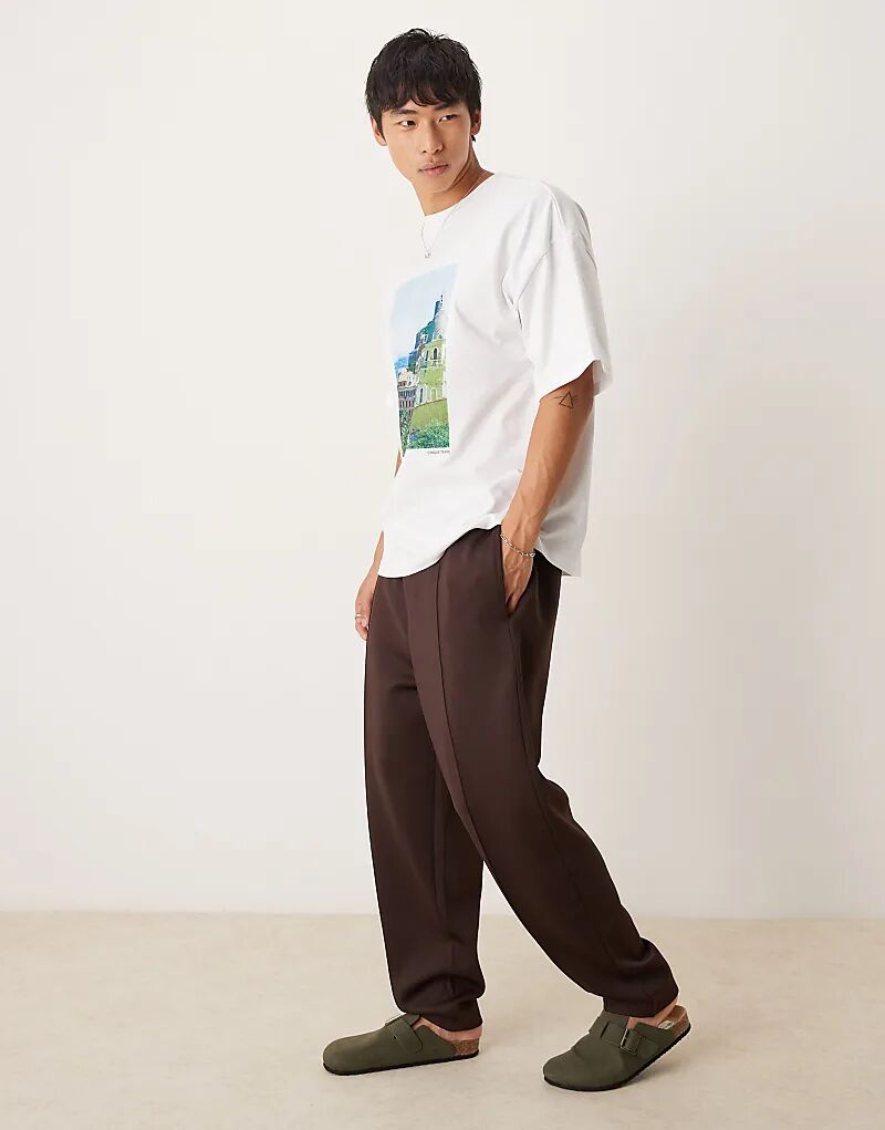 Зауженные спортивные брюки ASOS DESIGN коричневого цвета
Зауженные спортивные брюки ASOS DESIGN коричневого цвета