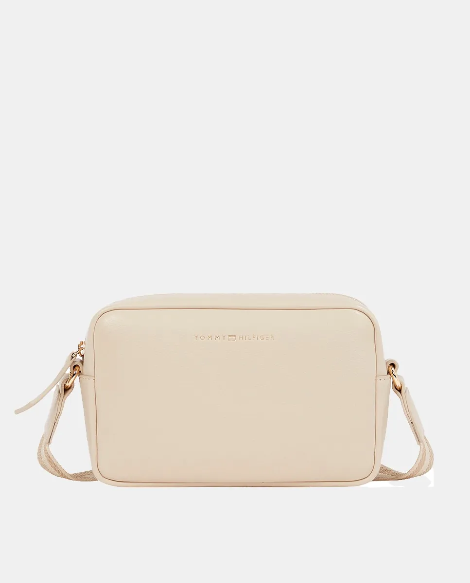 Бежевая фирменная сумка через плечо цвета верблюжьей шерсти Tommy Hilfiger
Бежевая фирменная сумка через плечо цвета верблюжьей шерсти Tommy Hilfiger