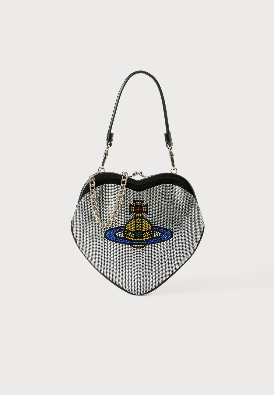 Сумка Vivienne Westwood BELLE HEART FRAME PURSE, Silver-Coloured
Сумка Vivienne Westwood BELLE HEART FRAME PURSE, Silver-Coloured