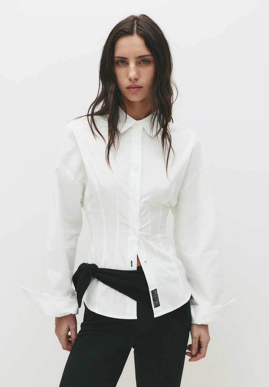 Блуза PULL&BEAR Button-down blouse, White
Блуза PULL&BEAR Button-down blouse, White