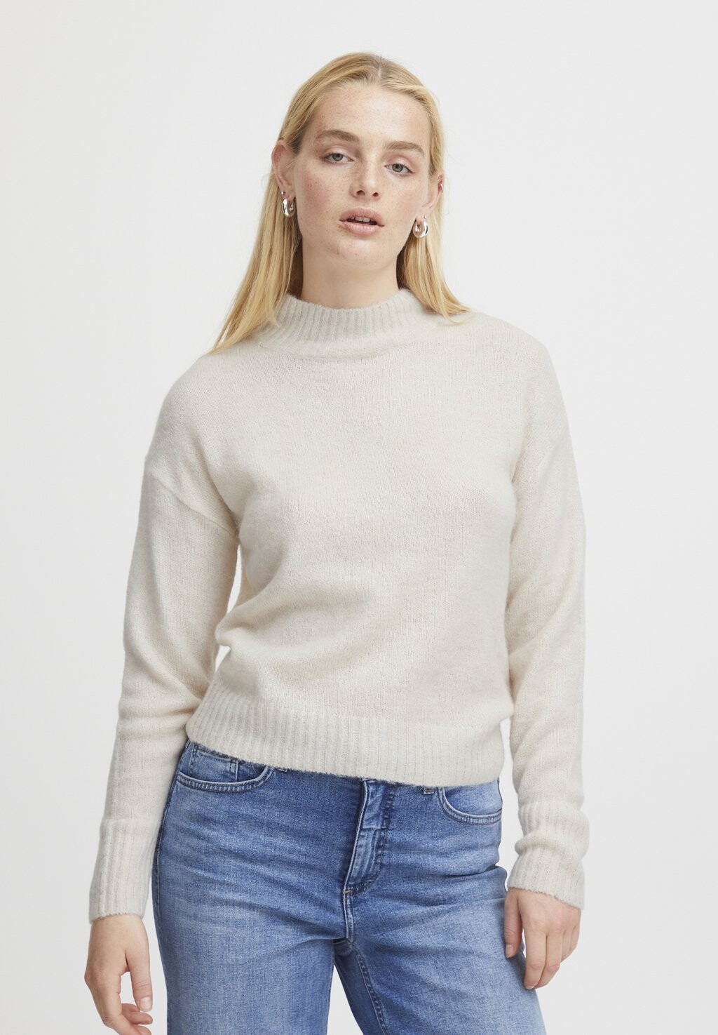 Свитшот ICHI IHKAMARA LS, цвет cloud dancer
Свитшот ICHI IHKAMARA LS, цвет cloud dancer