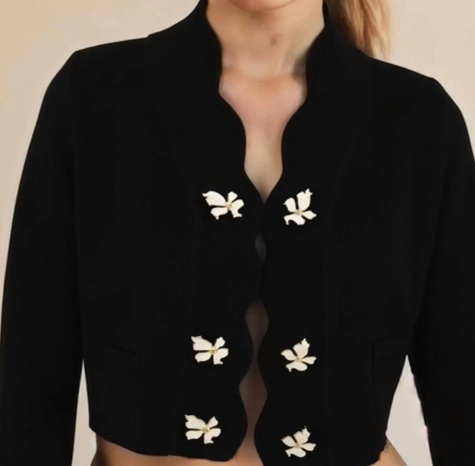 Кардиган Карина в черном цвете Akalia
Кардиган Карина в черном цвете Akalia