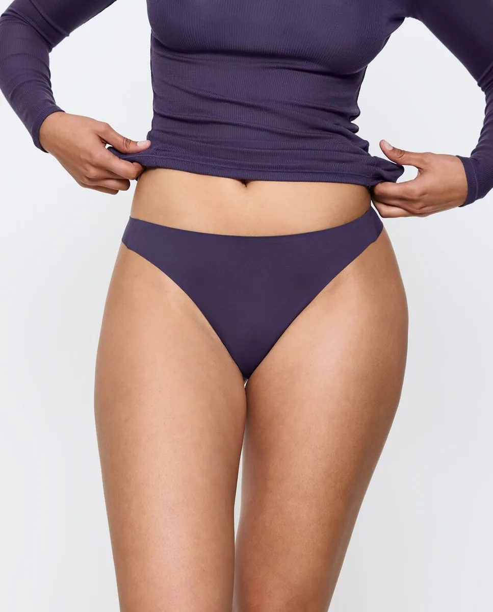 Бесшовные стринги с чистым кроем из микрофибры Triumph, фиолетовый
Бесшовные стринги с чистым кроем из микрофибры Triumph, фиолетовый