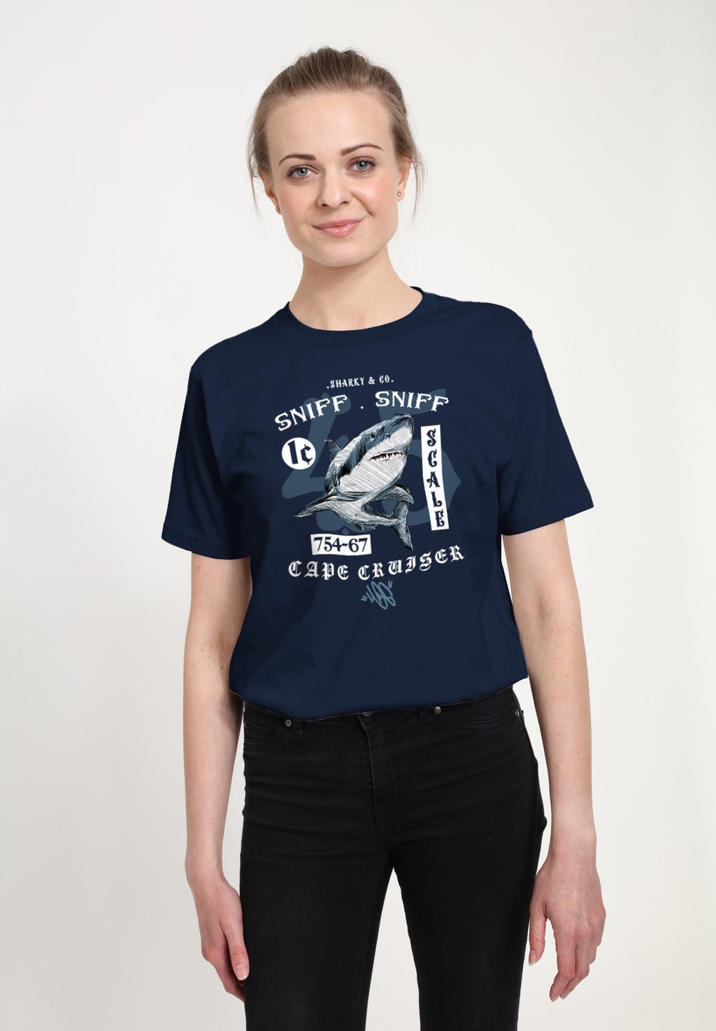 Футболка с принтом SHARKY CO Henry Tiger, темно-синий
Футболка с принтом SHARKY CO Henry Tiger, темно-синий