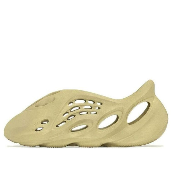 Сандалии из пеноматериала Adidas Yeezy, коричневый
Сандалии из пеноматериала Adidas Yeezy, коричневый