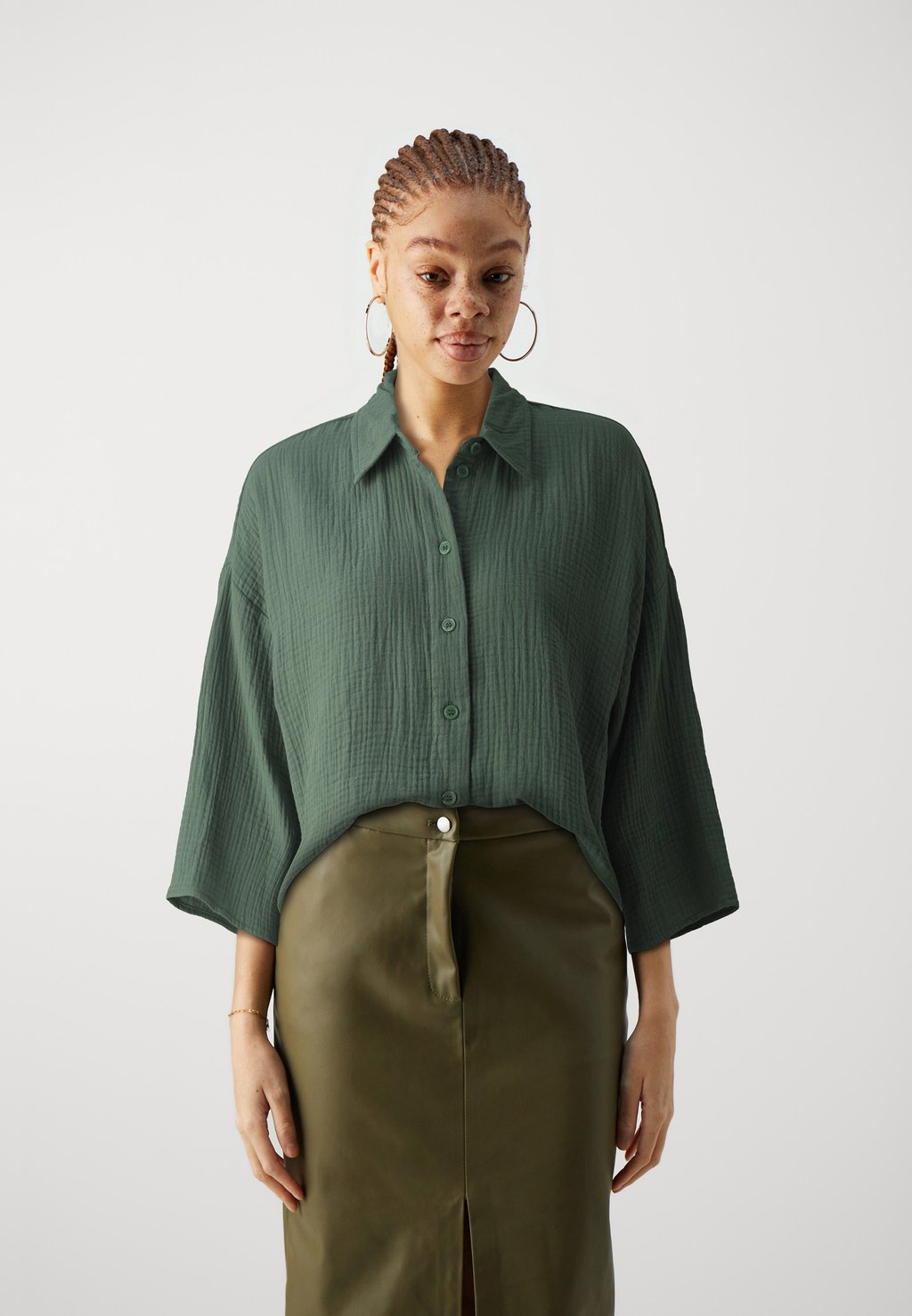 Рубашка VMNATALI CROP SHIRT Vero Moda, зеленый
Рубашка VMNATALI CROP SHIRT Vero Moda, зеленый