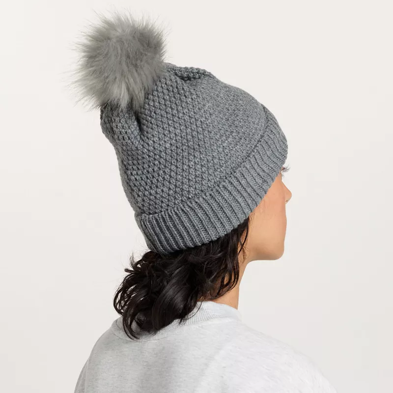 Женская вязаная шапка Northeast Outfitters Cosy Cabin Bubble, серый
Женская вязаная шапка Northeast Outfitters Cosy Cabin Bubble, серый