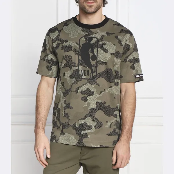 Футболка стандартного кроя с камуфляжным принтом Boss x nba Boss, зеленый
Футболка стандартного кроя с камуфляжным принтом Boss x nba Boss, зеленый