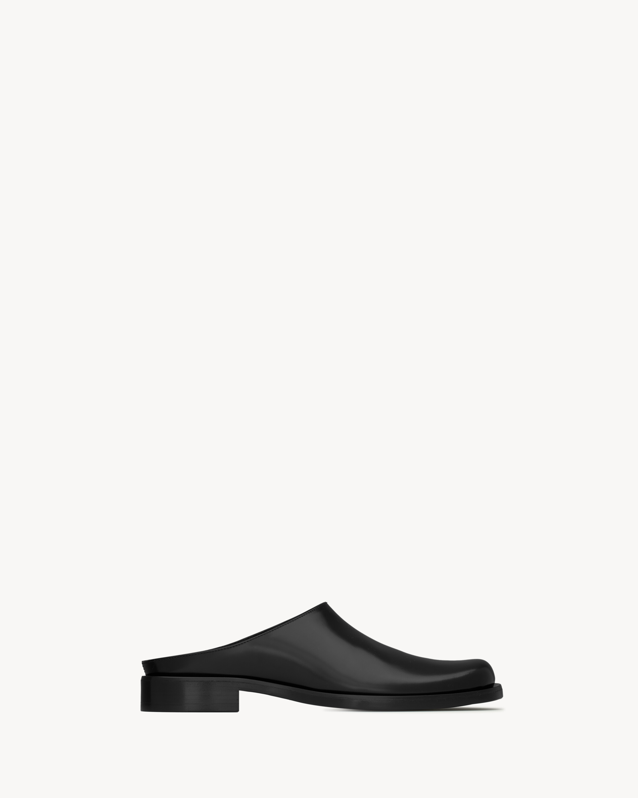 Мюли ANGUS из гладкой кожи SAINT LAURENT, черный
Мюли ANGUS из гладкой кожи SAINT LAURENT, черный