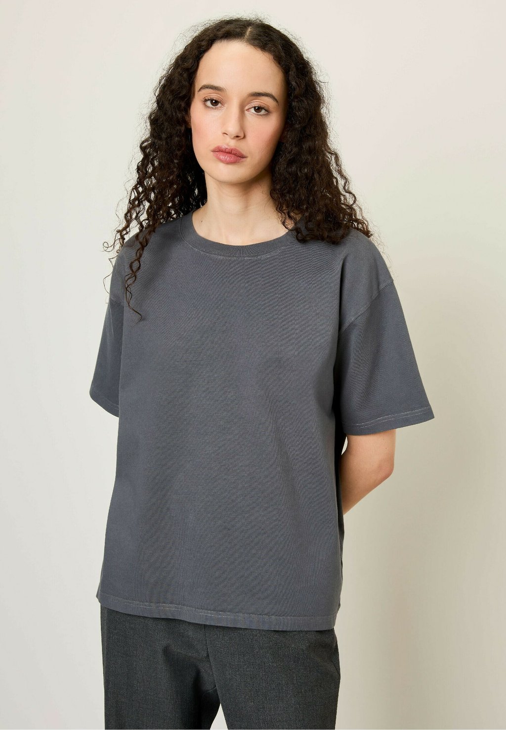 Базовая футболка FIZA American Vintage, серый 
Базовая футболка FIZA American Vintage, серый