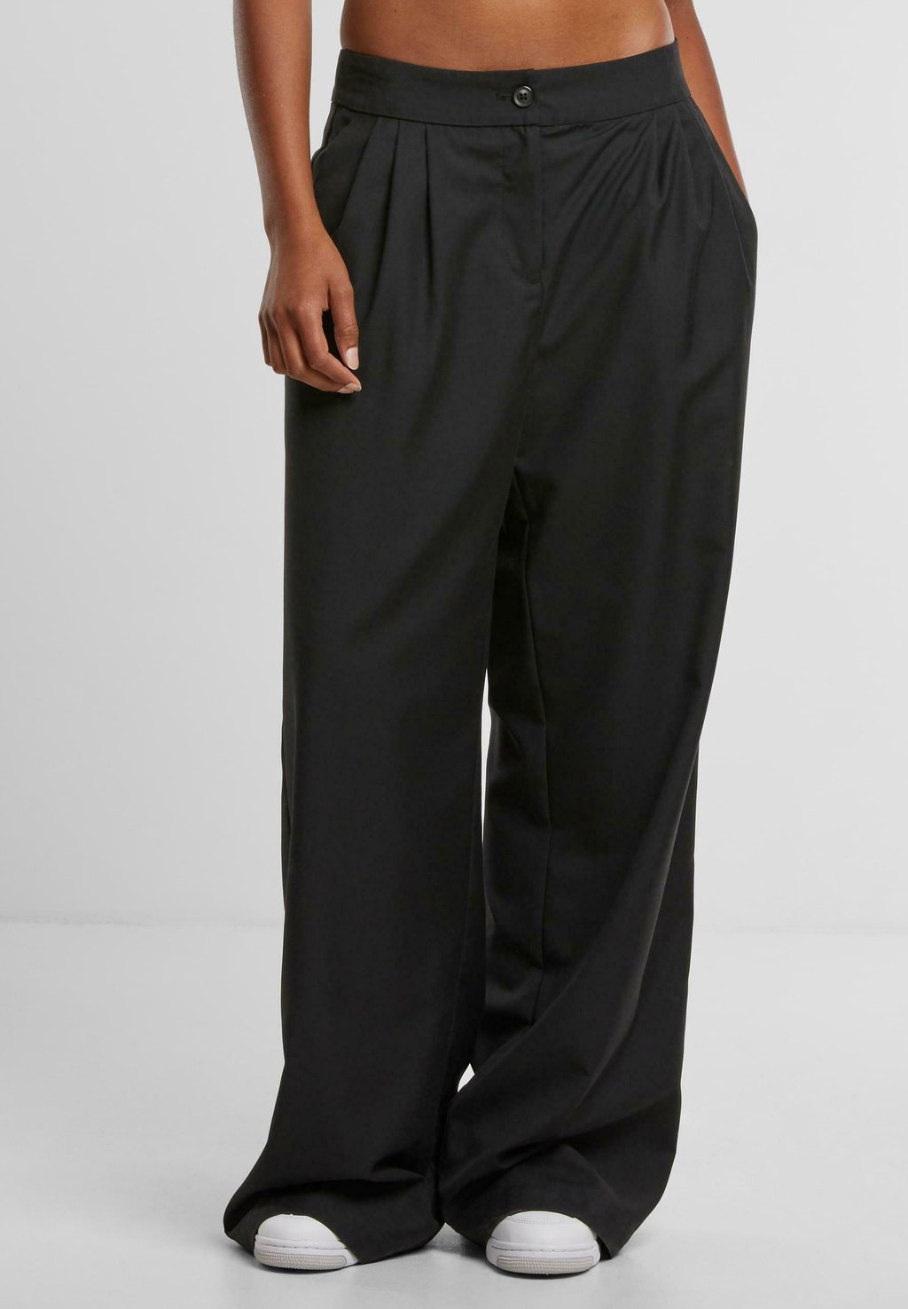 Брюки Urban Classics, черный
Брюки Urban Classics, черный