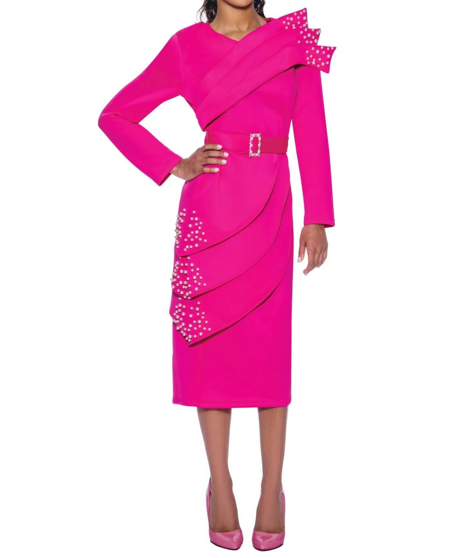 Sage & Clare Платье с поясом и декором, пурпурного цвета
Sage & Clare Платье с поясом и декором, пурпурного цвета