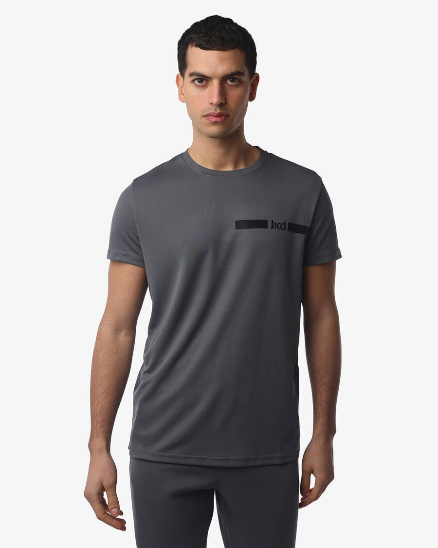 JAKED Темно-серая синтетическая фитнес-футболка для мужчин
JAKED Темно-серая синтетическая фитнес-футболка для мужчин