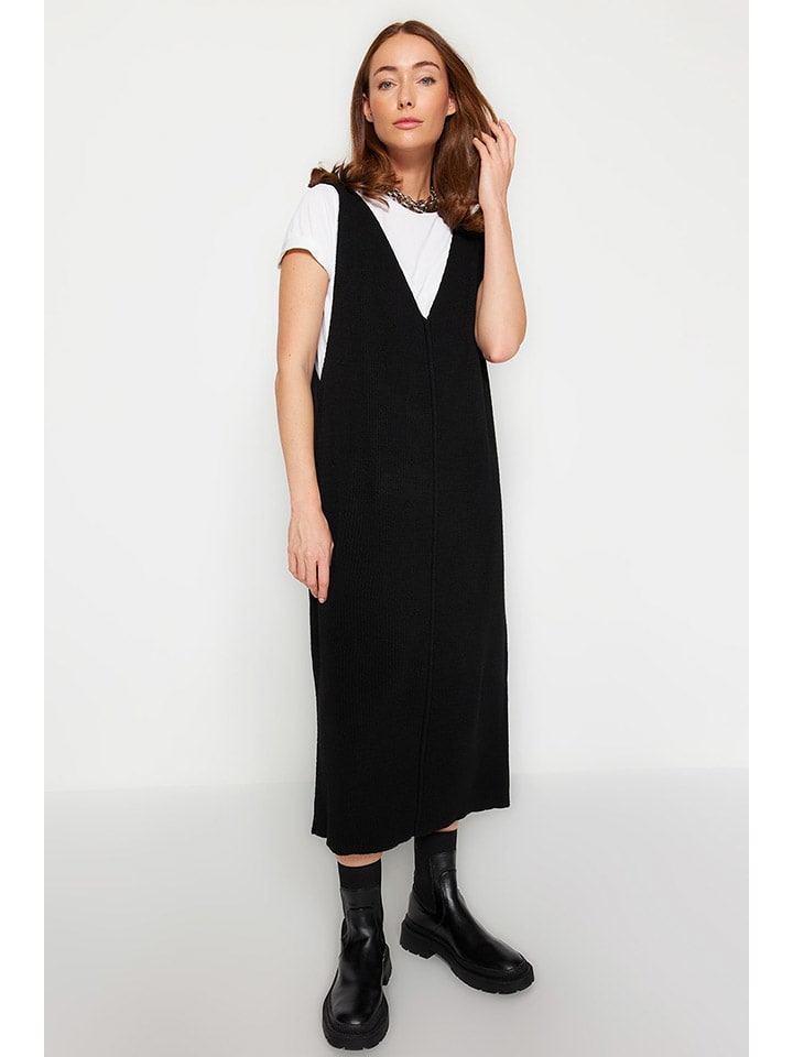 Длинное платье trendyol, черный
Длинное платье trendyol, черный