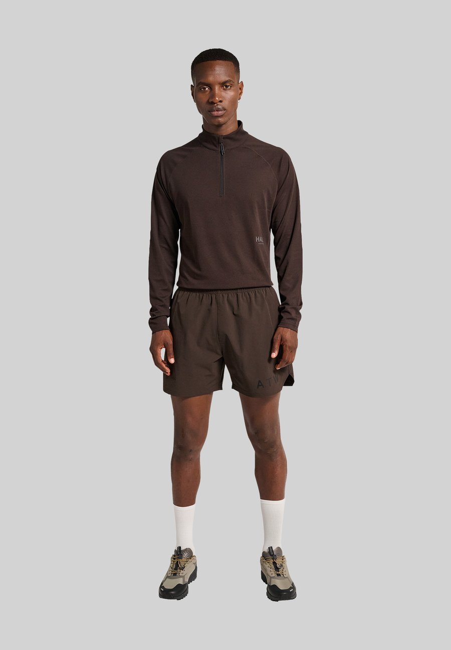 Шорты HALO Shorts, Chocolate Torte/Dark Brown
Шорты HALO Shorts, Chocolate Torte/Dark Brown