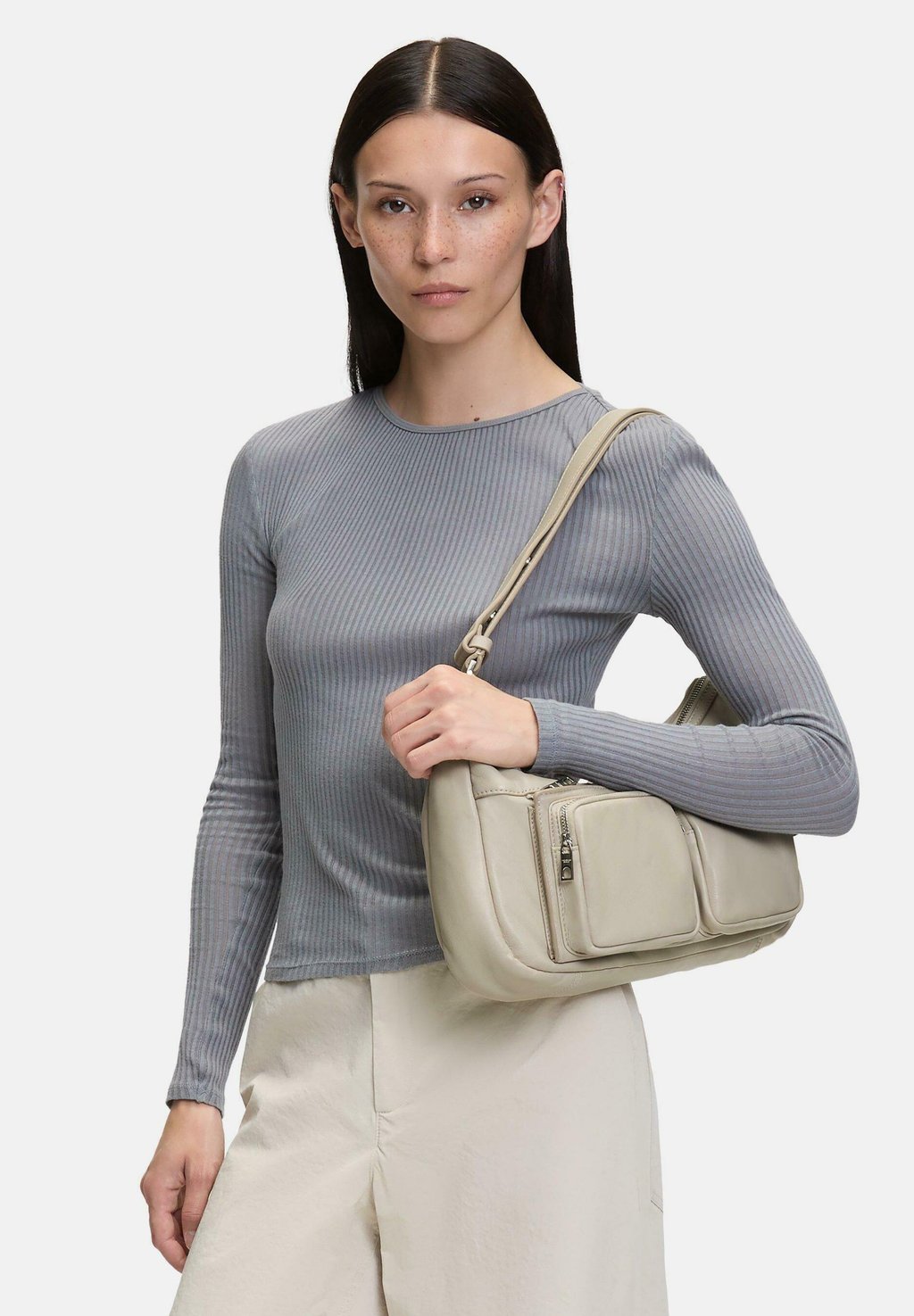 Сумка Liebeskind Berlin, песочный
Сумка Liebeskind Berlin, песочный