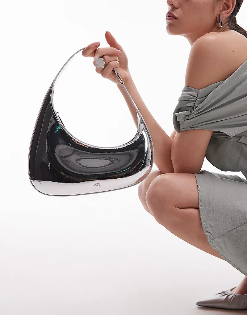 Асимметричная сумка через плечо JW PEI Harlee серебристого цвета
Асимметричная сумка через плечо JW PEI Harlee серебристого цвета