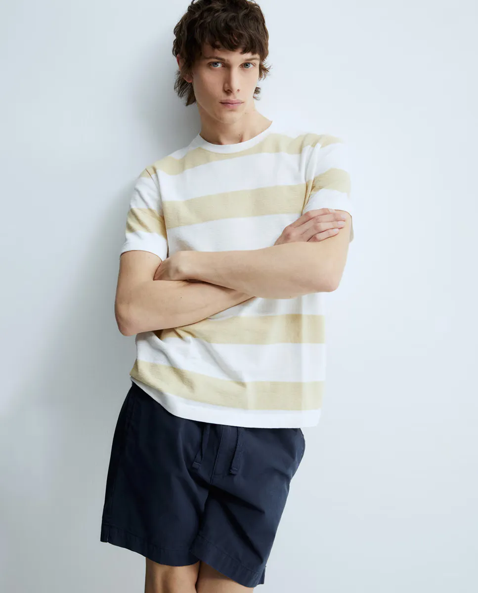Полосатая структурированная футболка Sfera, желтый
Полосатая структурированная футболка Sfera, желтый