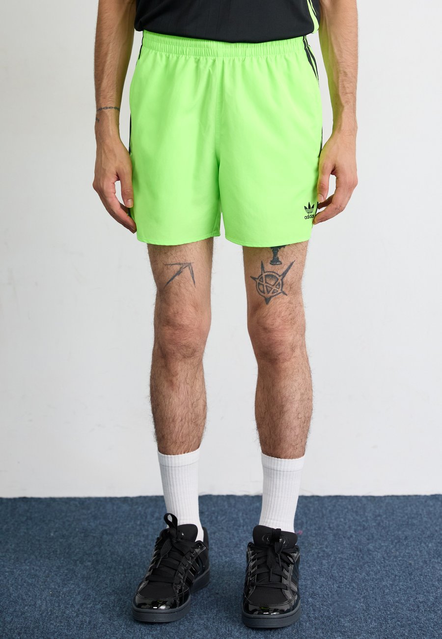 Шорты Adidas Originals SPRINTER, Signal Green/Black/Mint
Шорты Adidas Originals SPRINTER, Signal Green/Black/Mint