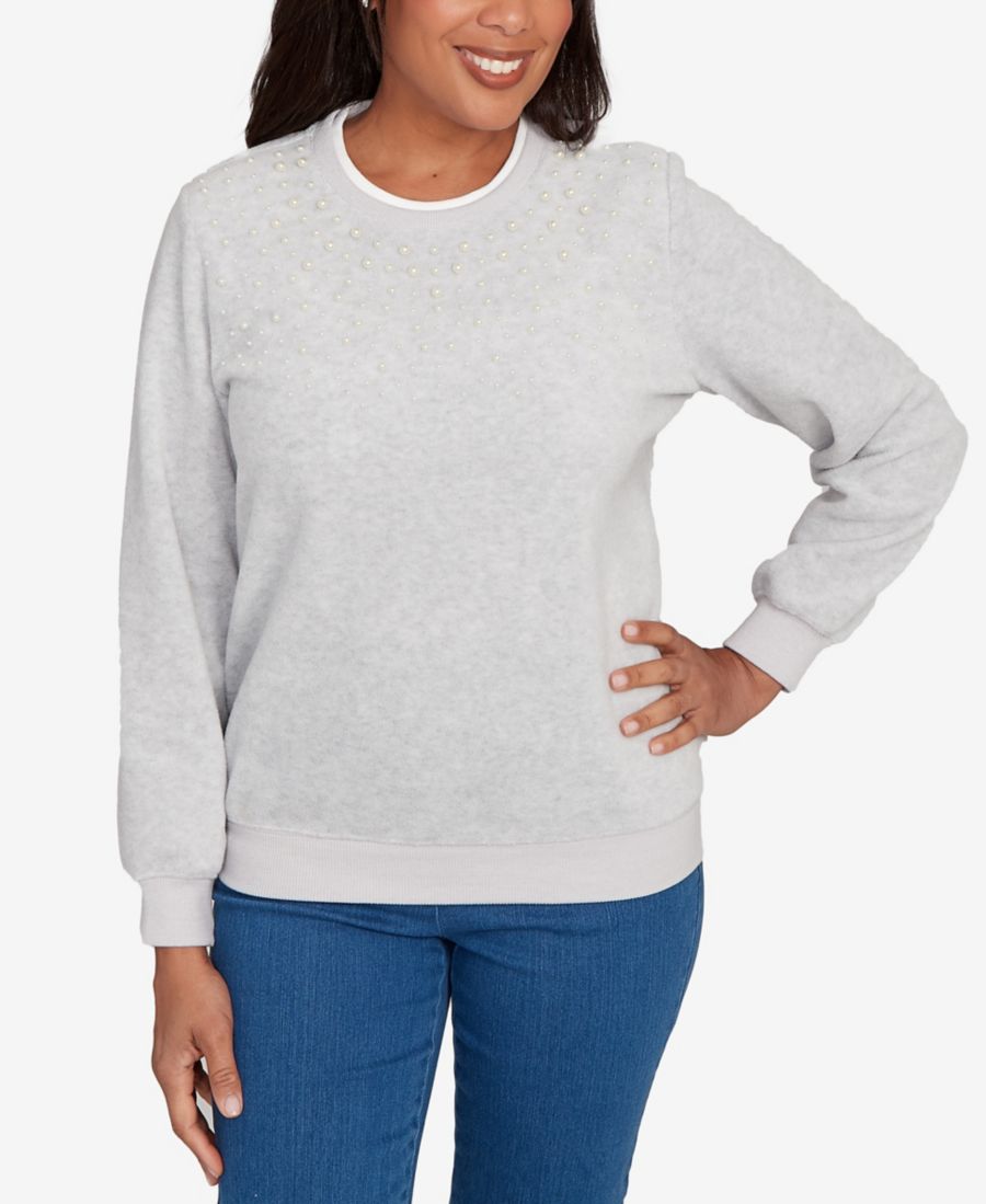 Классическая женская блузка с круглым вырезом и декором, предотвращающая образование катышков Alfred Dunner, Heather Grey
Классическая женская блузка с круглым вырезом и декором, предотвращающая образование катышков Alfred Dunner, Heather Grey