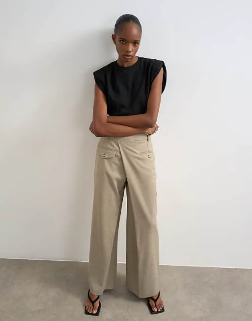 Классические брюки Topshop с запахом
Классические брюки Topshop с запахом