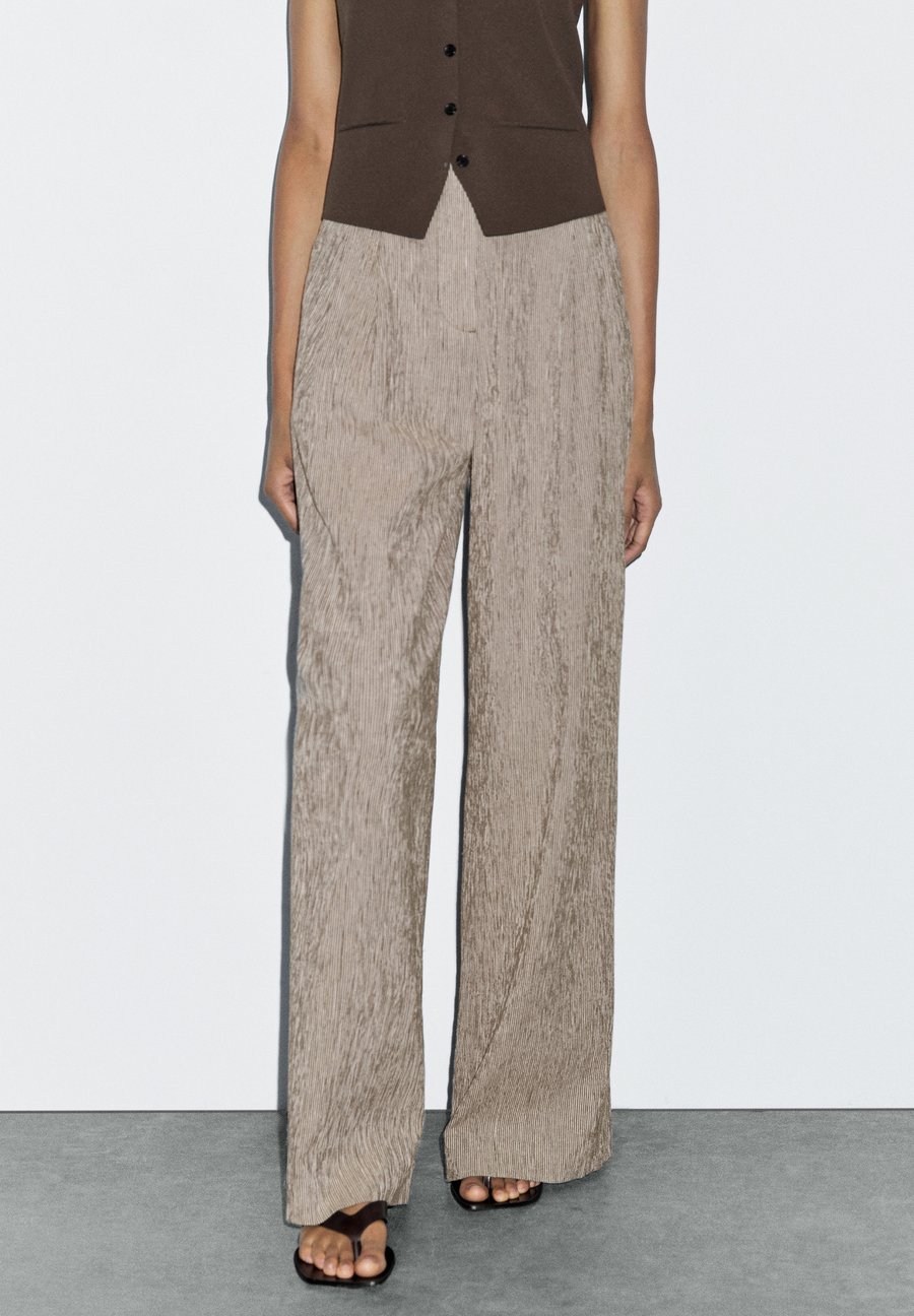 Брюки Massimo Dutti TEXTURED MULTI-STRIPE, Grey
Брюки Massimo Dutti TEXTURED MULTI-STRIPE, Grey