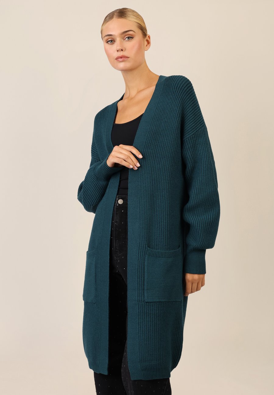 Кардиган Apart LANGE, Dunkelgrün/Dark Green
Кардиган Apart LANGE, Dunkelgrün/Dark Green