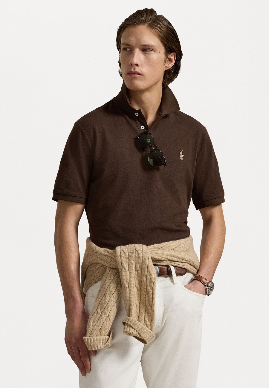 Поло Polo Ralph Lauren CUSTOM SLIM FIT STRETCH MESH POLO SHIRT, Nutmeg Brown/Light Brown
Поло Polo Ralph Lauren CUSTOM SLIM FIT STRETCH MESH POLO SHIRT, Nutmeg Brown/Light Brown