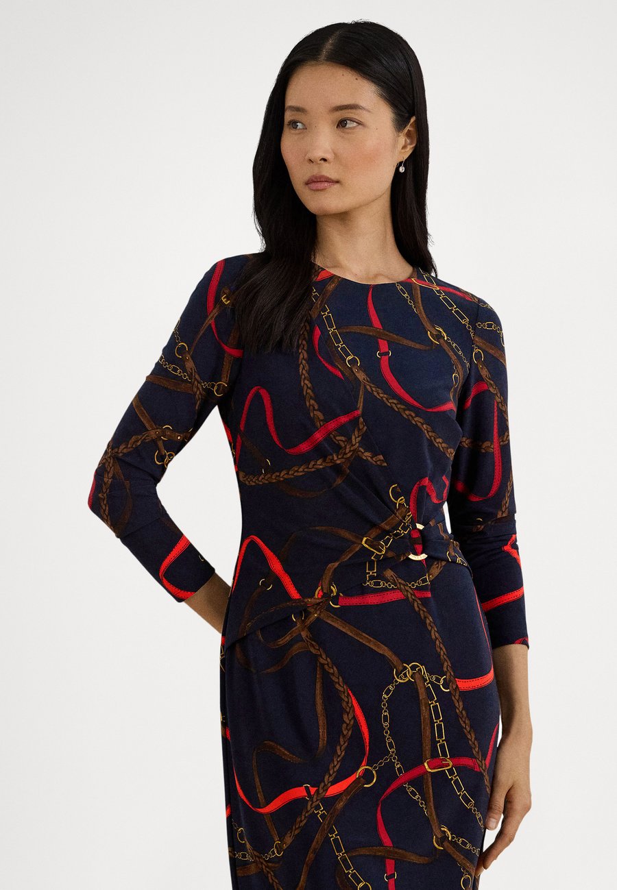 Платье Lauren Ralph Lauren FABIANA-LONG SLEEVE-DAY DRESS, Navy Multi/Dark Blue
Платье Lauren Ralph Lauren FABIANA-LONG SLEEVE-DAY DRESS, Navy Multi/Dark Blue