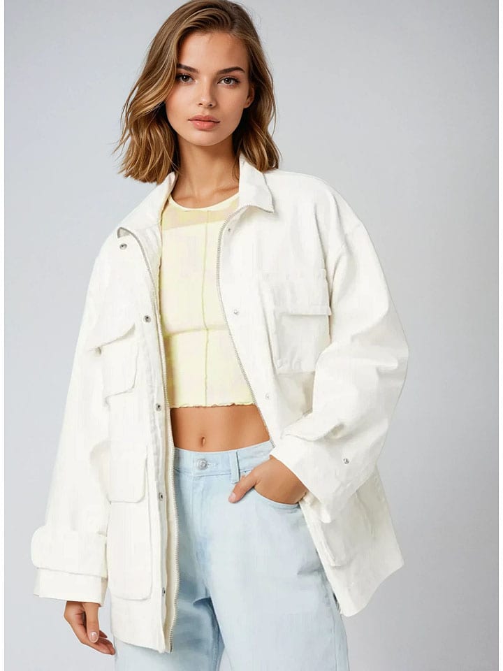 переходная куртка белого цвета Monki
переходная куртка белого цвета Monki