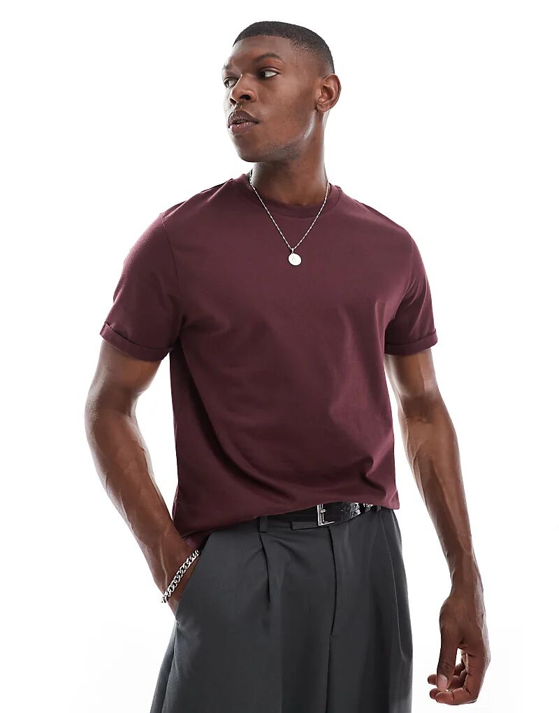 Базовая футболка ASOS DESIGN с круглым вырезом и закатанными рукавами бордового цвета
Базовая футболка ASOS DESIGN с круглым вырезом и закатанными рукавами бордового цвета
