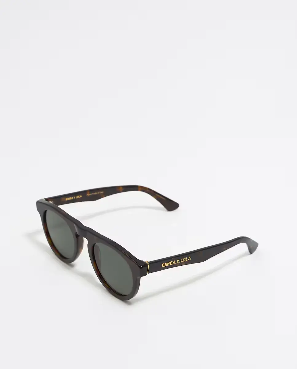 Женские солнцезащитные очки от RSF Mega Bimba y Lola, коричневый
Женские солнцезащитные очки от RSF Mega Bimba y Lola, коричневый