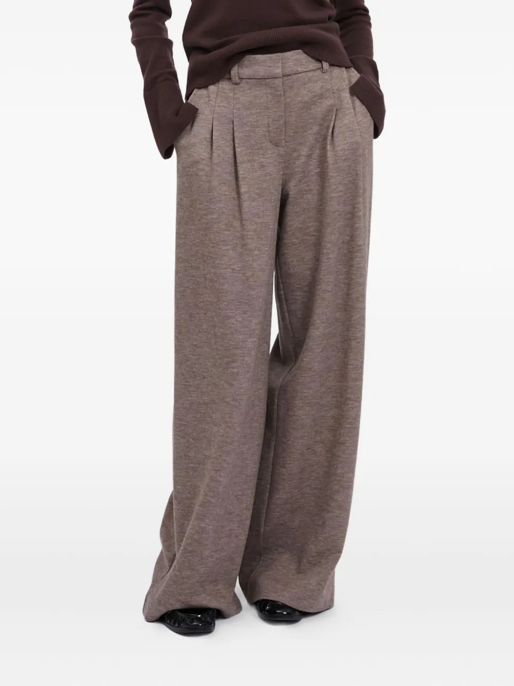 Брюки с защипами Simkhai, коричневый
Брюки с защипами Simkhai, коричневый