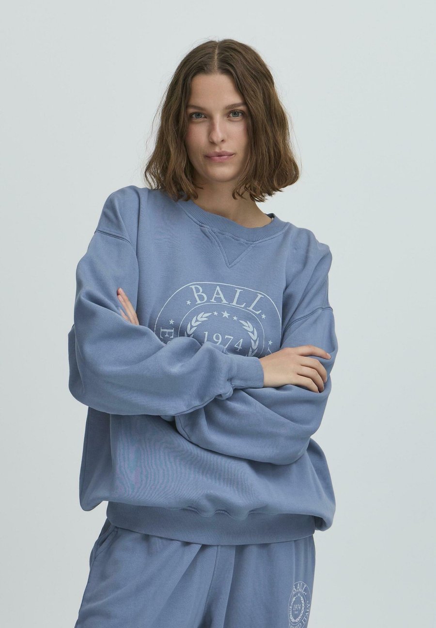 Толстовка BALL BECCA, Moonlight Blue/Mottled Dark Blue, Синий, Толстовка BALL BECCA, Moonlight Blue/Mottled Dark Blue
Толстовка BALL BECCA, Moonlight Blue/Mottled Dark Blue, Синий, Толстовка BALL BECCA, Moonlight Blue/Mottled Dark Blue