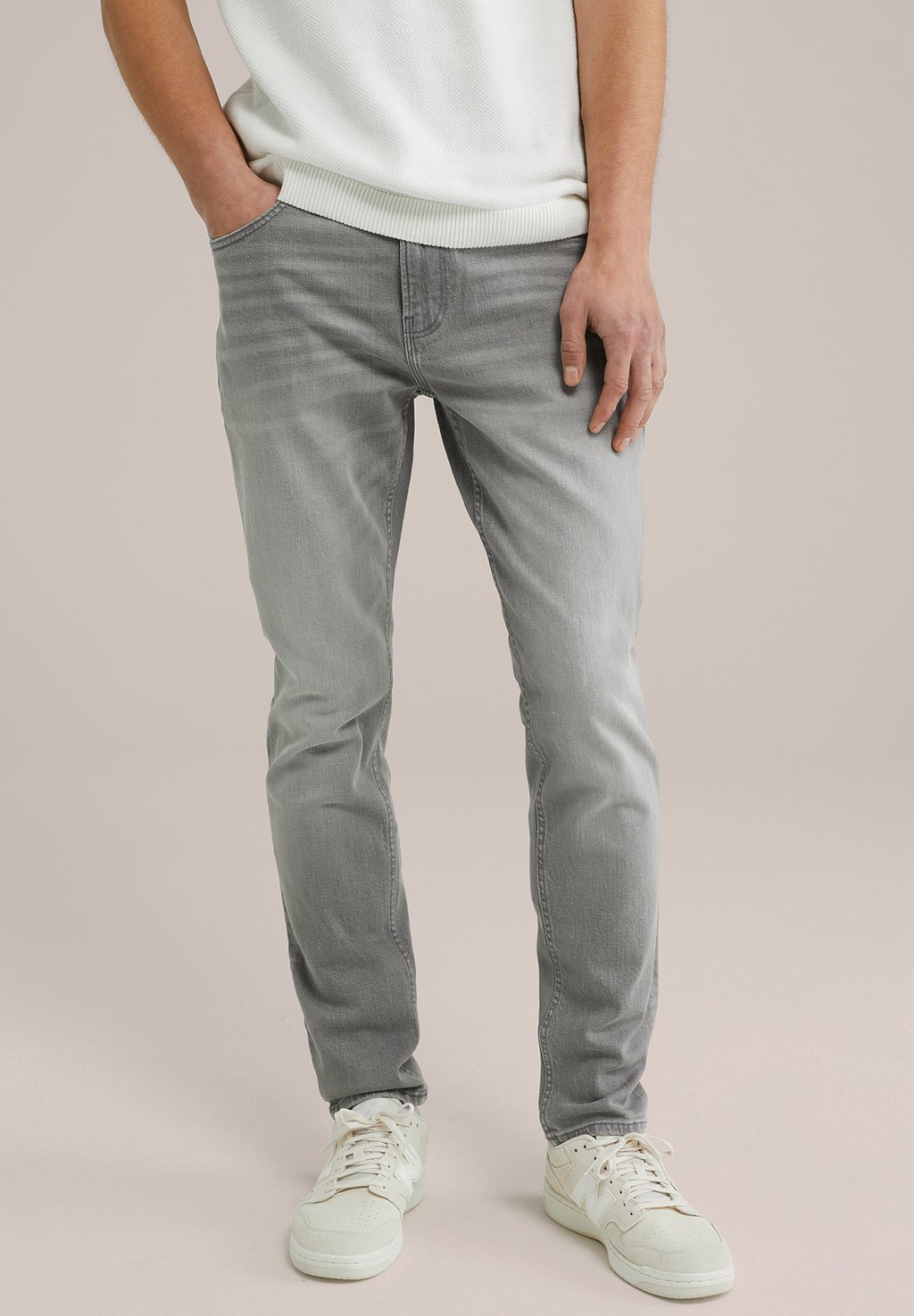 Джинсы облегающего кроя WE Fashion, светло-серый
Джинсы облегающего кроя WE Fashion, светло-серый