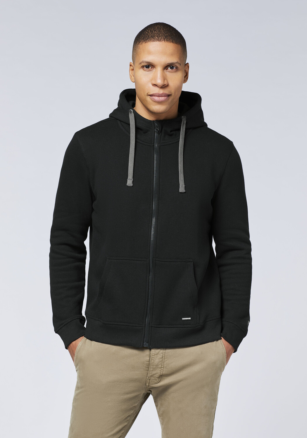 Толстовка Chiemsee Kapuzenjacke, черный
Толстовка Chiemsee Kapuzenjacke, черный