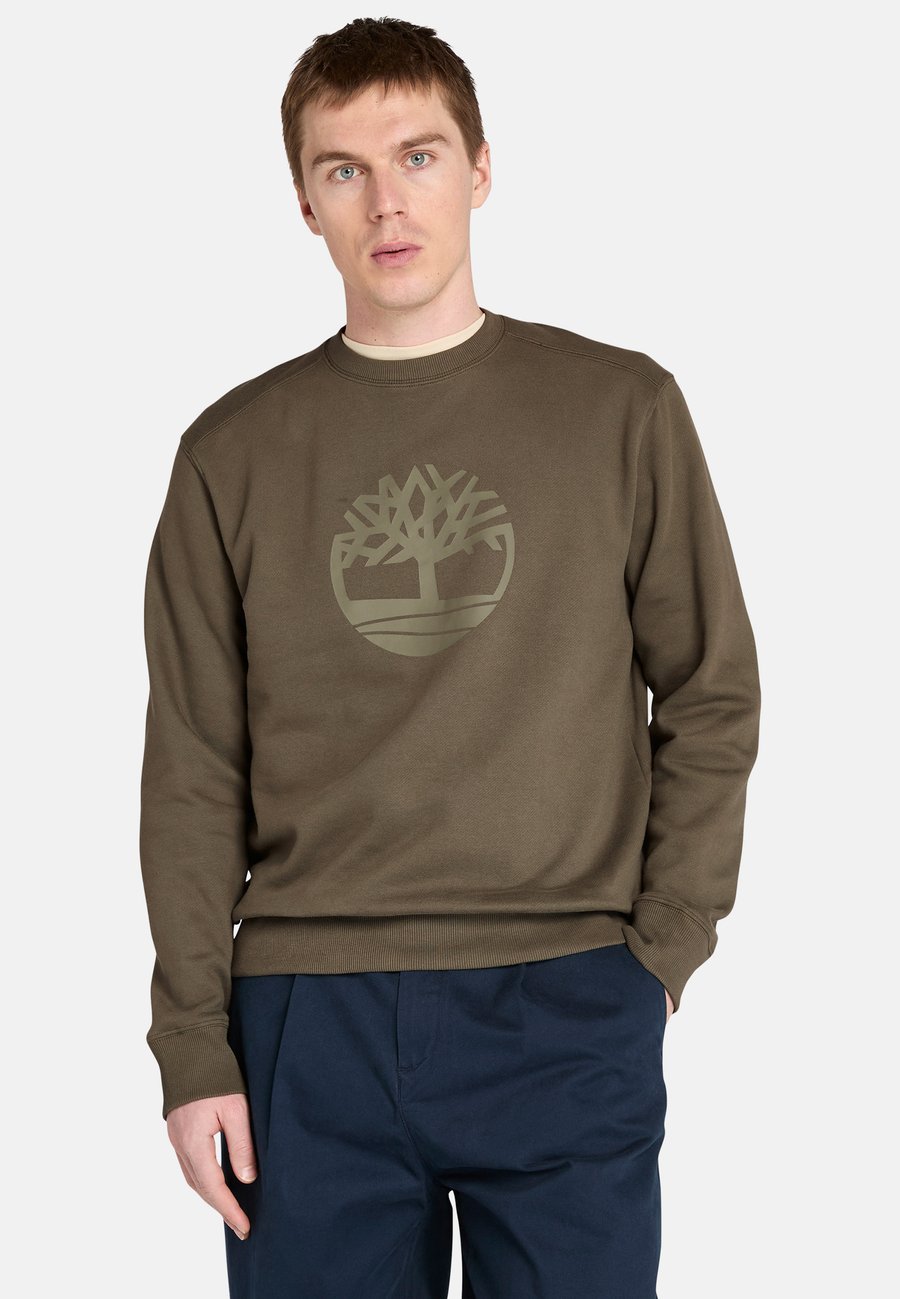 Толстовка Timberland TREE LOGO CREW NECK , Leaf Green/Olive
Толстовка Timberland TREE LOGO CREW NECK , Leaf Green/Olive