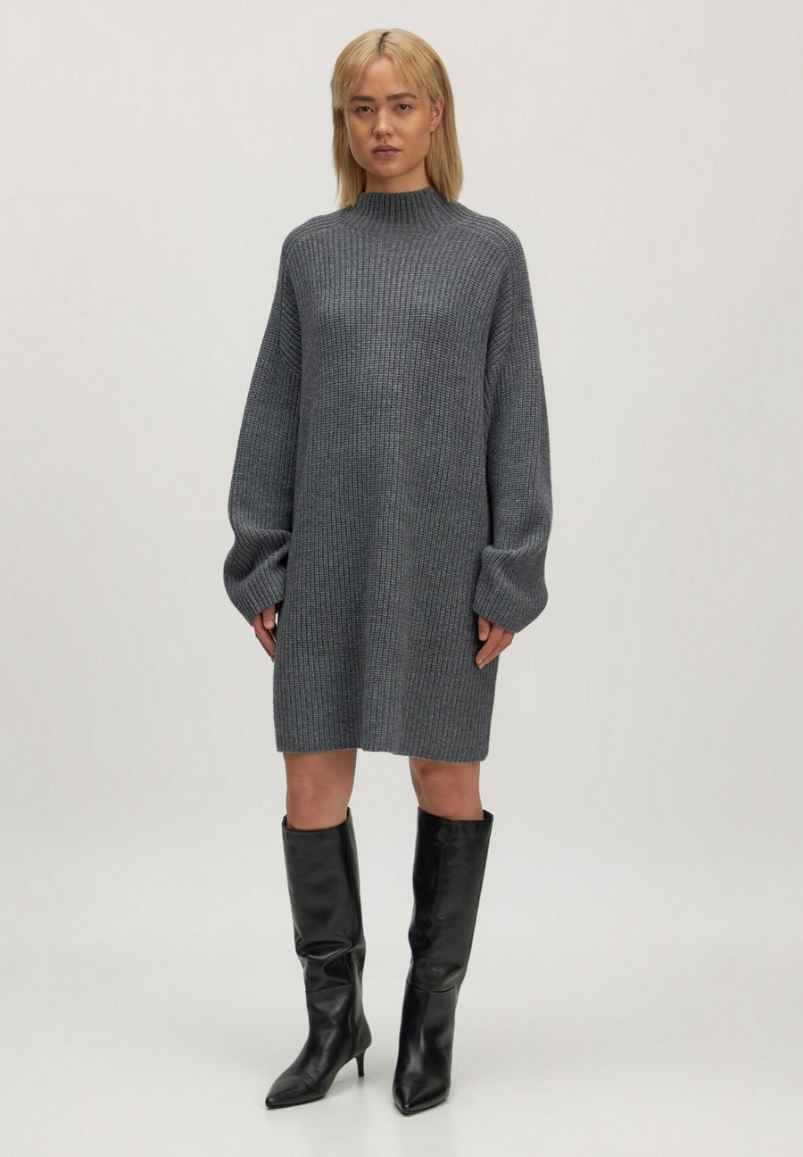 Платье EDITED Jumper dress, Graumeliert/Grey
Платье EDITED Jumper dress, Graumeliert/Grey