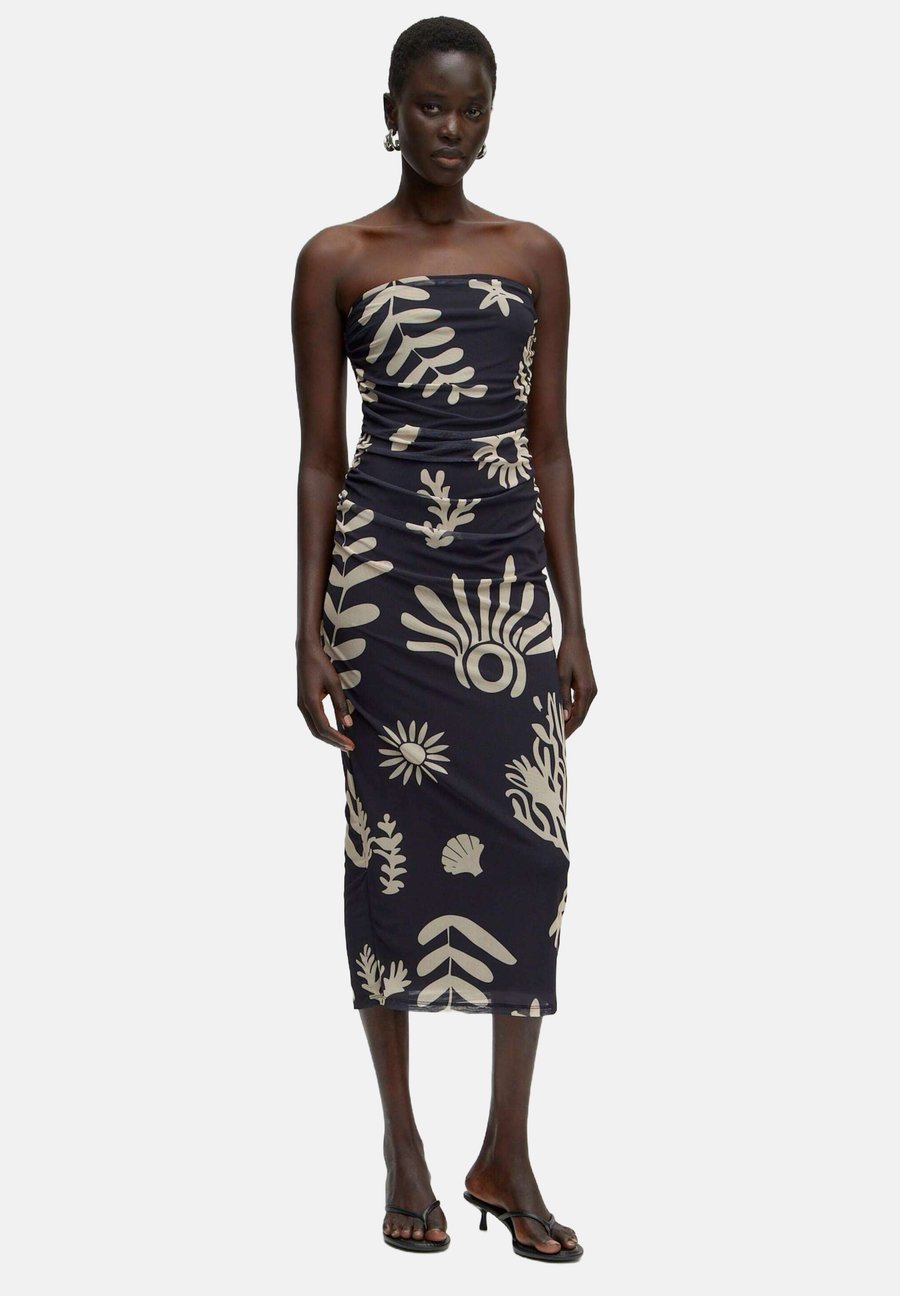 Платье EDITED Day dress, Beige Marine/Beige
Платье EDITED Day dress, Beige Marine/Beige