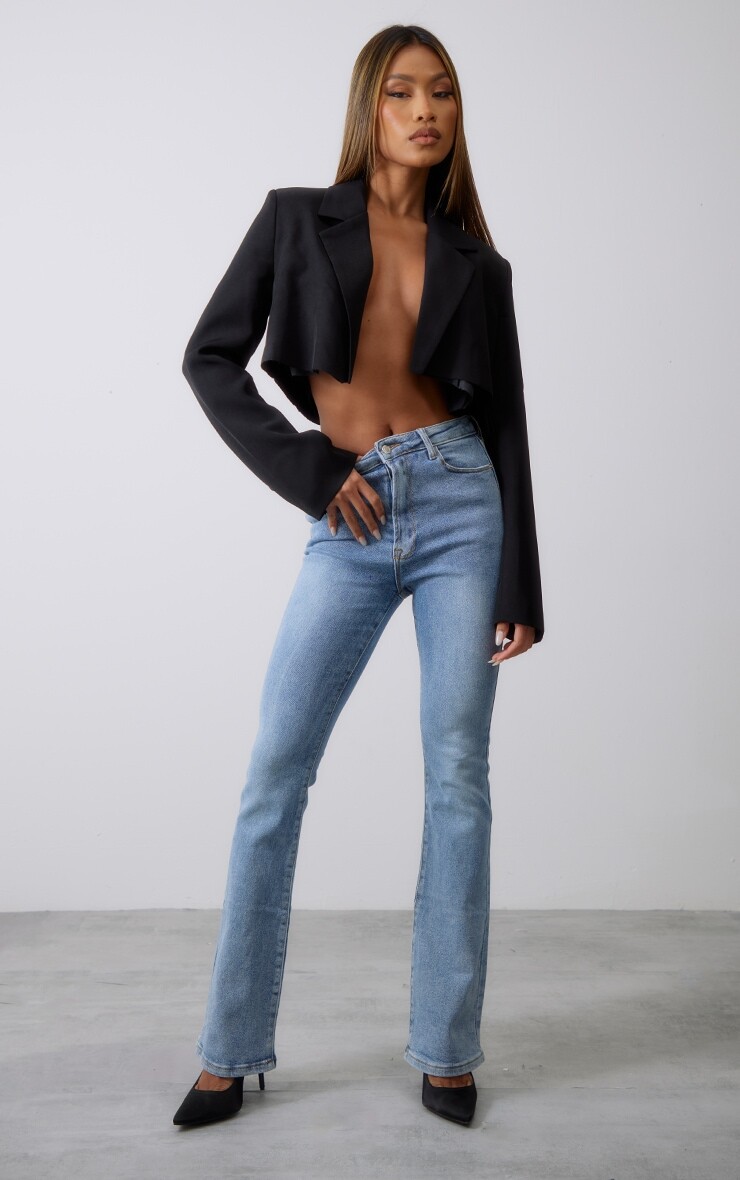PrettyLittleThing Узкие расклешенные джинсы Vintage Light Wash из лиоцелла со средней посадкой
PrettyLittleThing Узкие расклешенные джинсы Vintage Light Wash из лиоцелла со средней посадкой